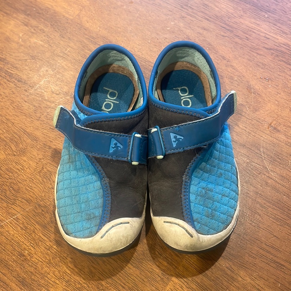 GUC Plae shoes